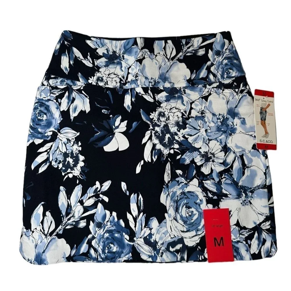 S. C. & Co NWT navy blue and white floral skorts, size medium - Picture 1 of 11